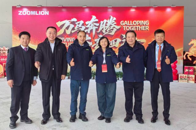 肖厚忠董事长视察建筑工地，并应邀参加中联重科2025年度全球年会